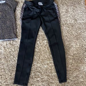 Pam & Gela zipper sweat pants (cheetah)